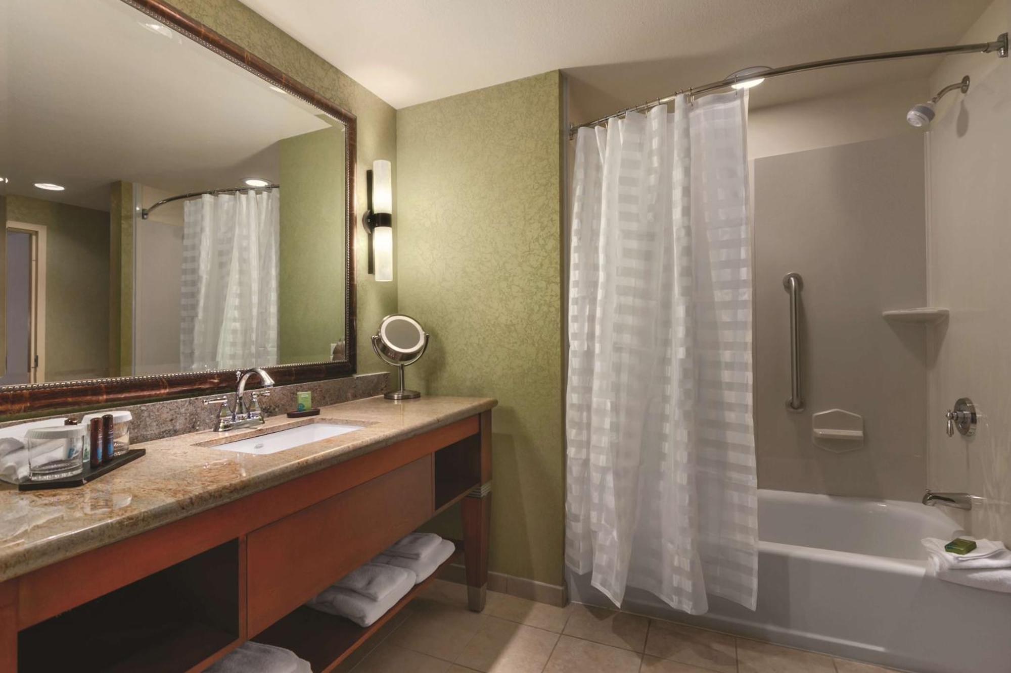 Embassy Suites Omaha- La Vista/ Hotel & Conference Center Екстер'єр фото